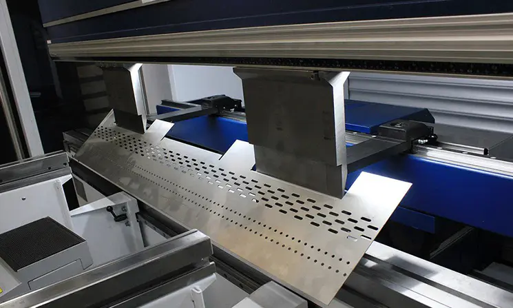 Metal, fitting :The Commercial Buyer’s Playbook for Metal, Pipe and Fitting